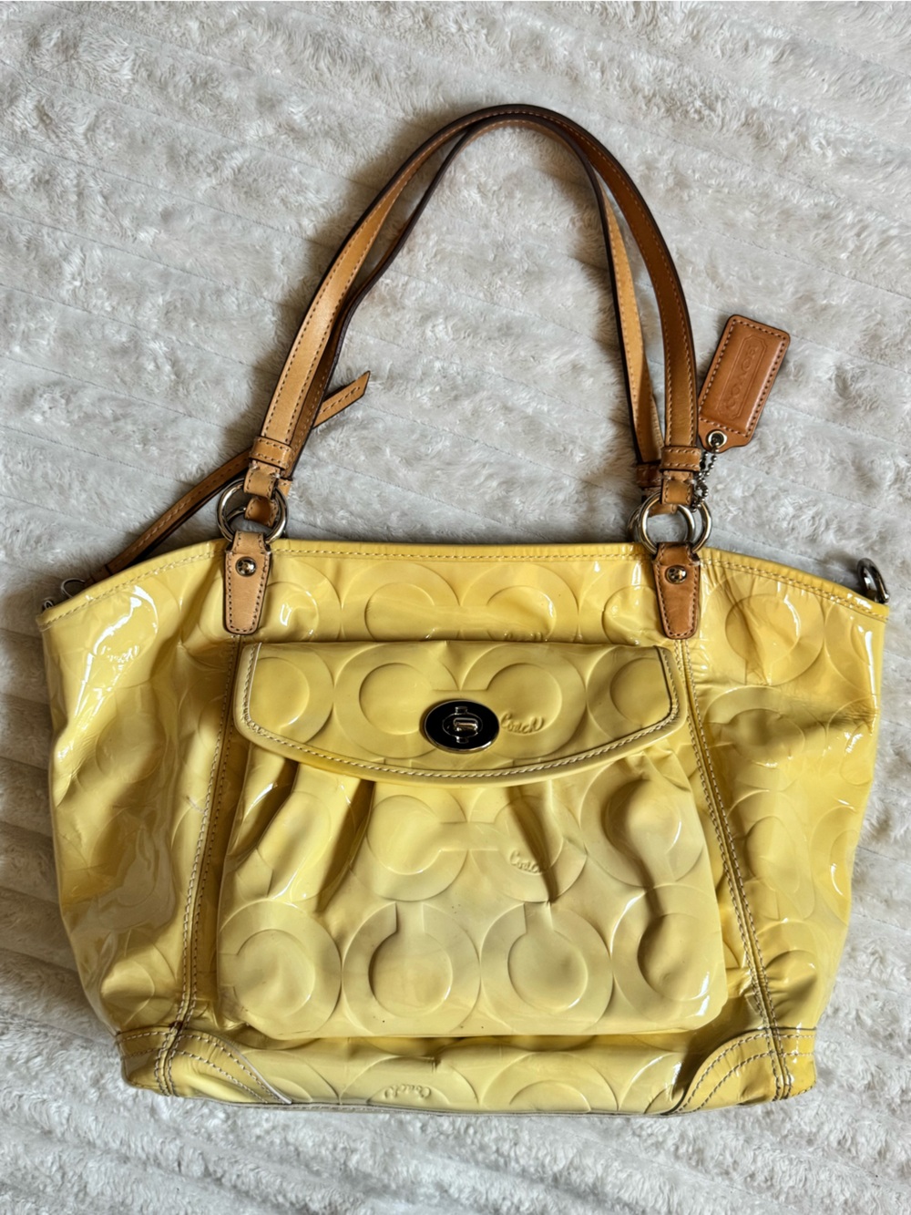 Vintage 2011 Coach Butter Yellow Patent Leather Signature Tote Purse